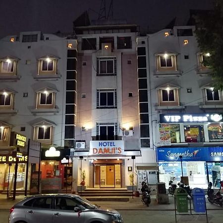 Hotel Damjis Ahmadabad Zewnętrze zdjęcie