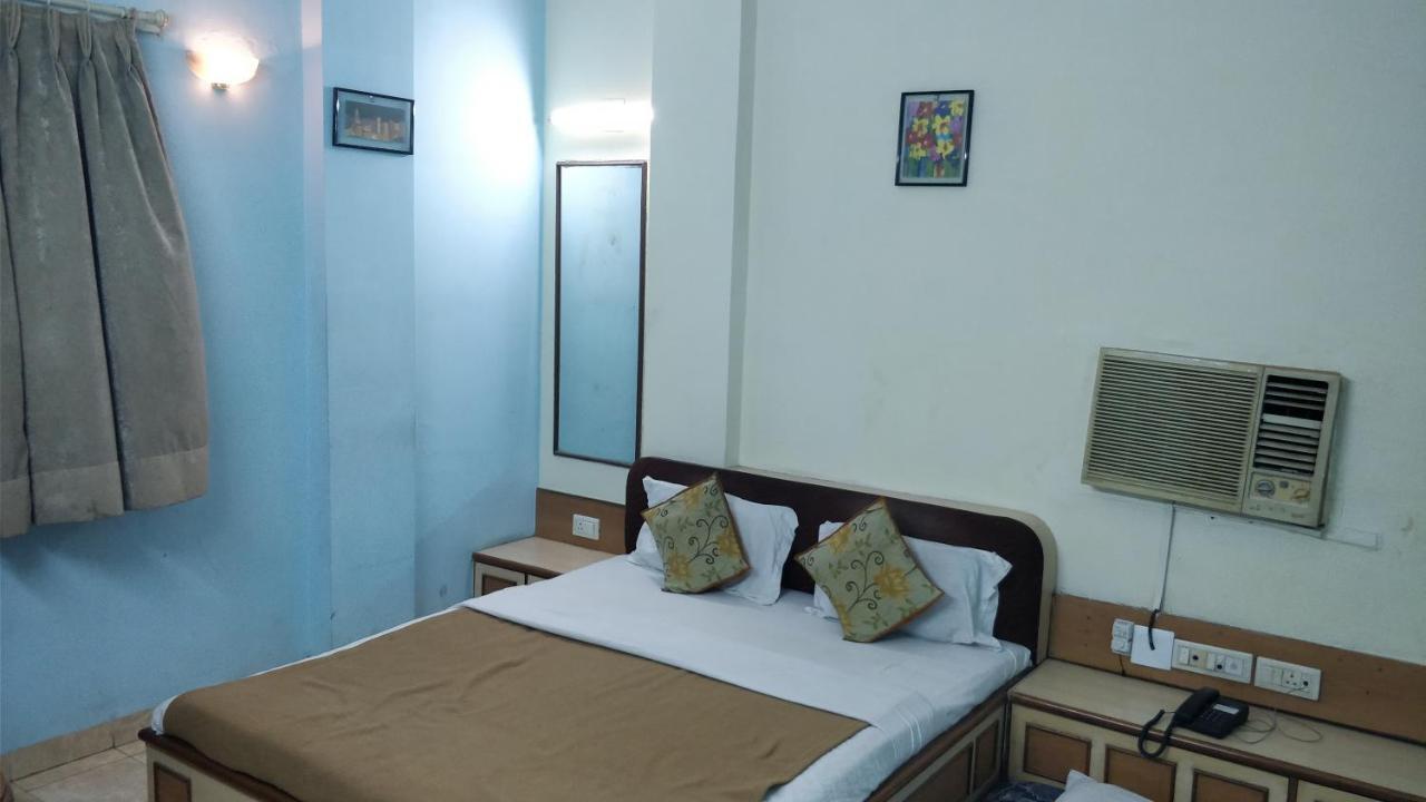 Hotel Damjis Ahmadabad Zewnętrze zdjęcie